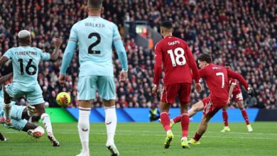 صورة بيرنلي يفرض تعادلاً درامياً على ليفربول ويعرقل مسيرته في البريميرليج