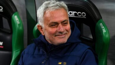 صورة مورينيو يسخر من أنباء عودته لإنقاذ ريال مدريد ويحسم الجدل