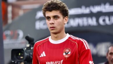 صورة هل تعثرت صفقة انتقال “حمزة عبد الكريم” من الأهلي إلى برشلونة؟